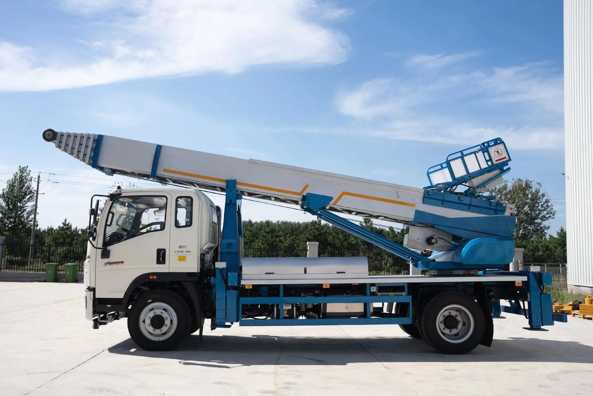 荣成云梯上料车租赁费用