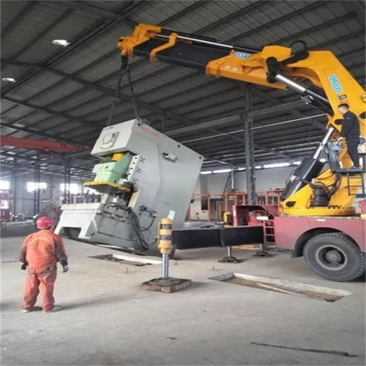 荣成80吨折臂吊车出租附近电话