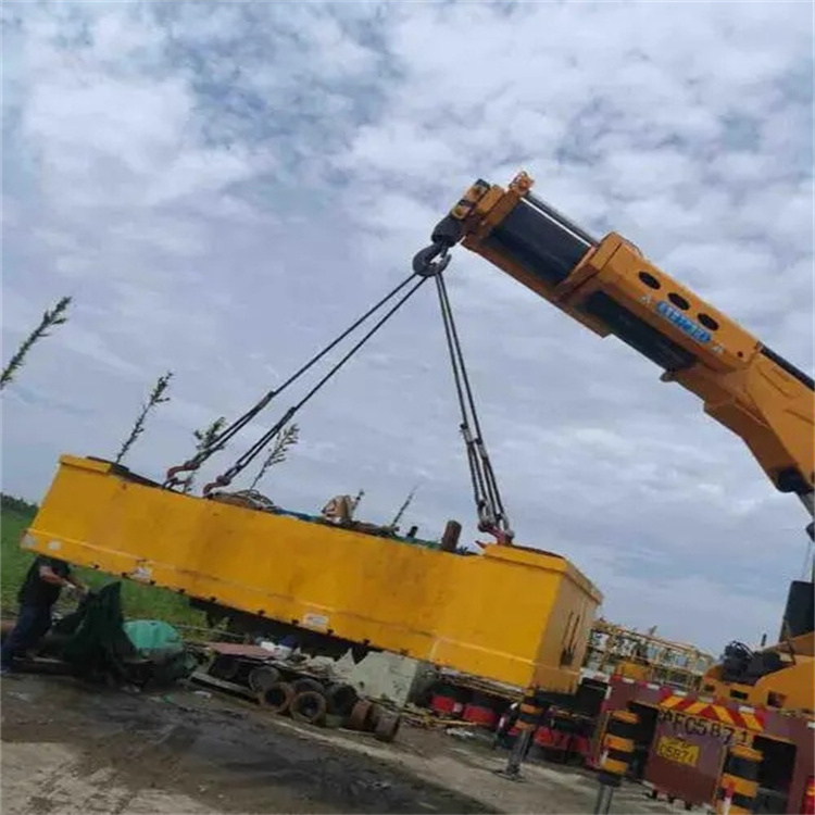 荣成随车吊吊集装箱怎么吊